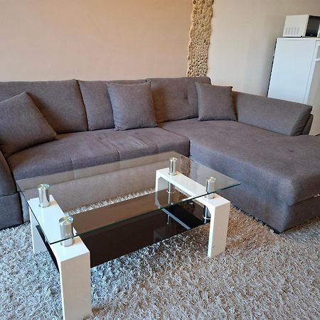 Апартаменты Flat At The Edge Of The Center + Parking Будапешт Экстерьер фото